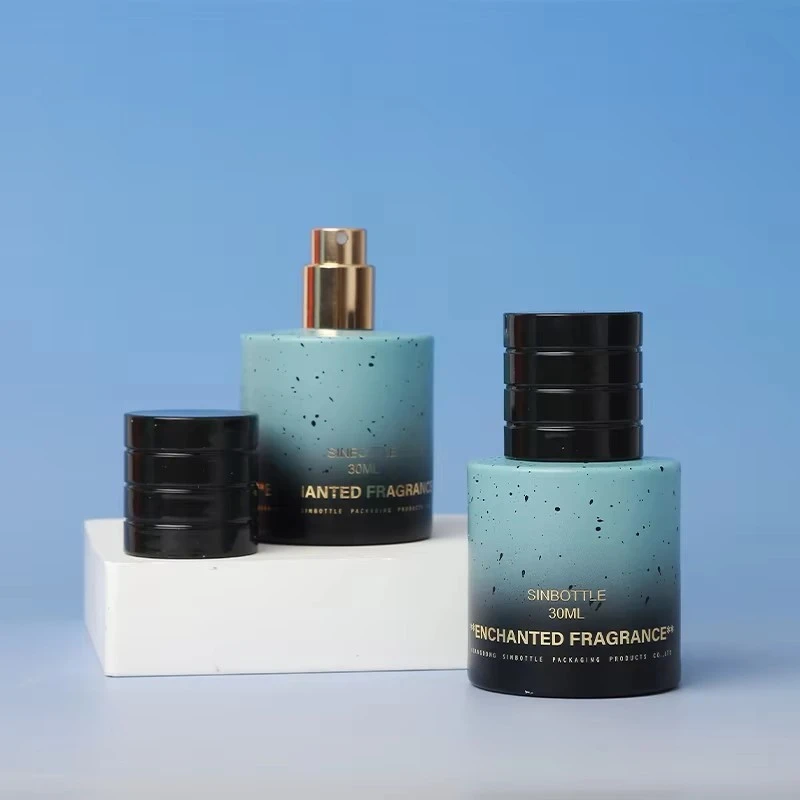 Luxury 30ml Perfume Bottle With Magnetic Cap Custom Logo Matte Gradient Glass Spray Bottle Empty Refillable Fragrance Bottle price